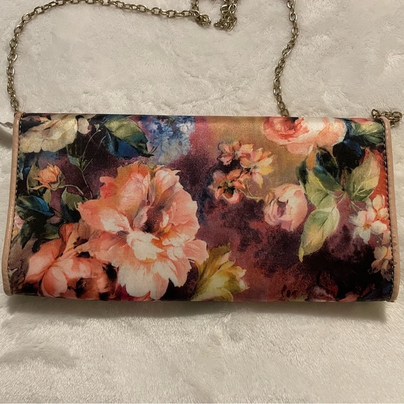 ALDO Floral Clutch - Picture 2 of 6